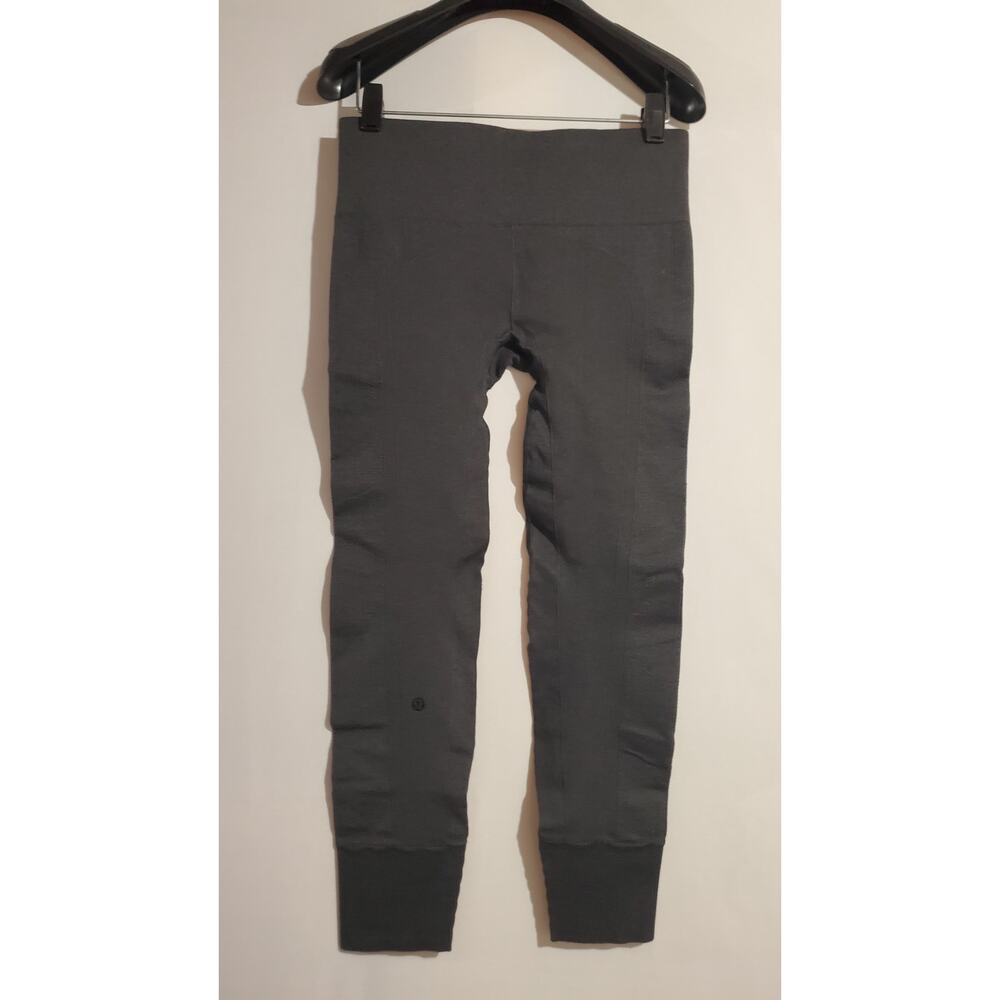 Lululemon Ebb to Street Seamless Ribbed Cuff Pants Womens Size 6 Gray Tights - Picture 2 of 10